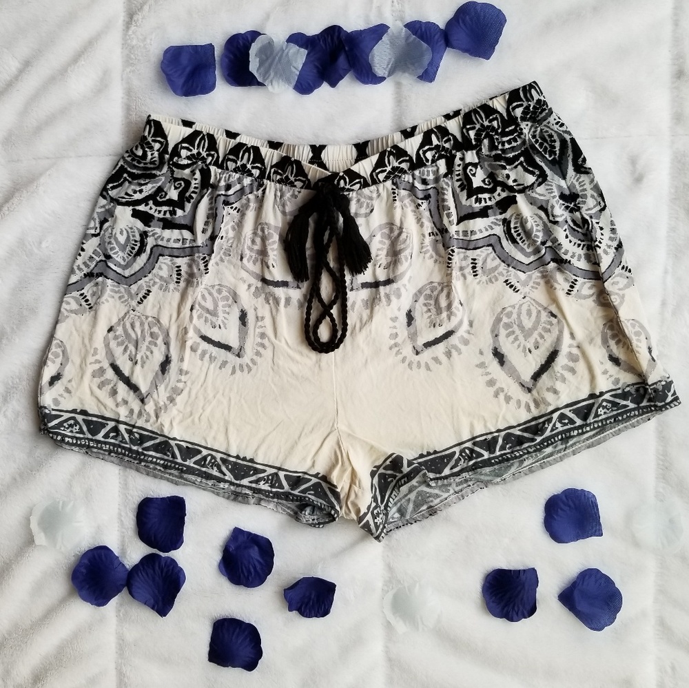 Flying Tomato 100% Rayon Size Medium Shorts